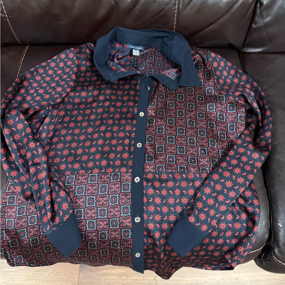 Tommy Hilfiger Navy & Red Patterned gorgeous blouse